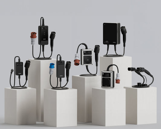 Der dé 11kW-Vergleichstest 2025: Testsieger Wallbox oder mobile Ladestation?